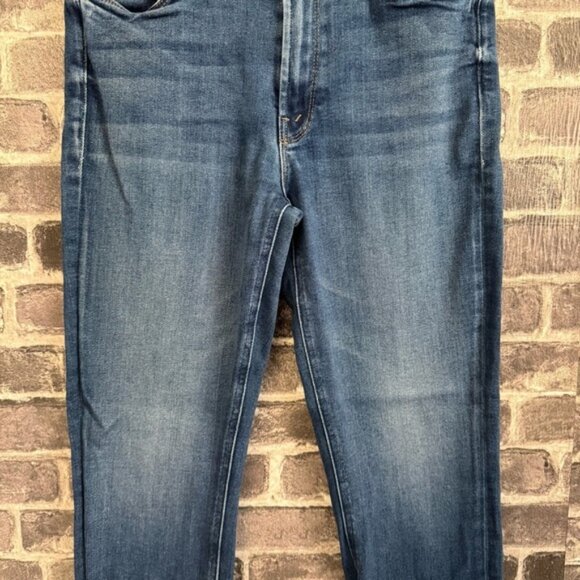 Mother the Mid Rise Dazzler Ankle jeans in Sweet & Sassy - Picture 5 of 12